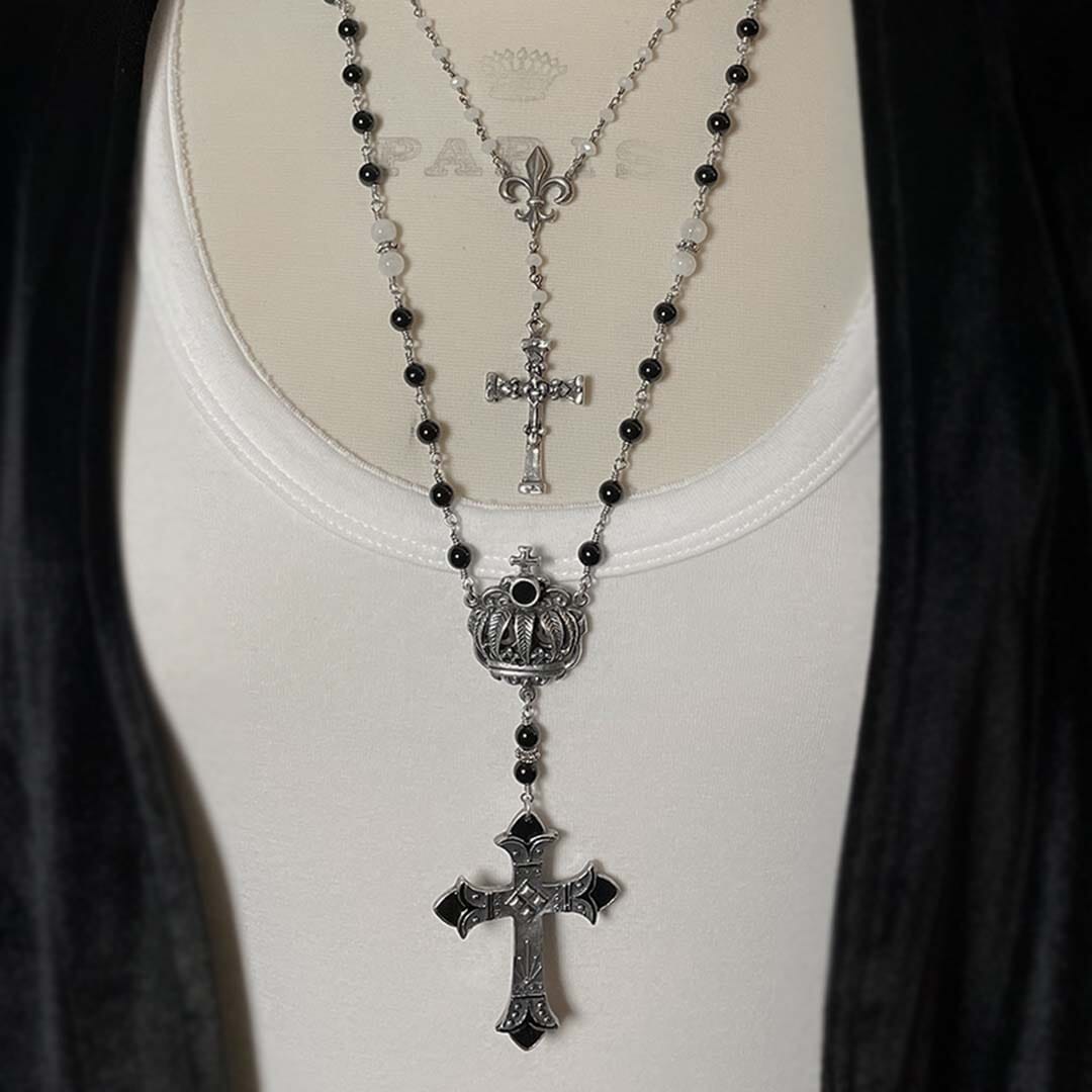 Lis d'Amore Beaded Rosary Necklace